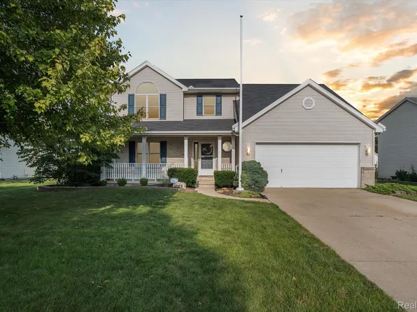 8042 Michelle Ln, Lambertville, MI 48144