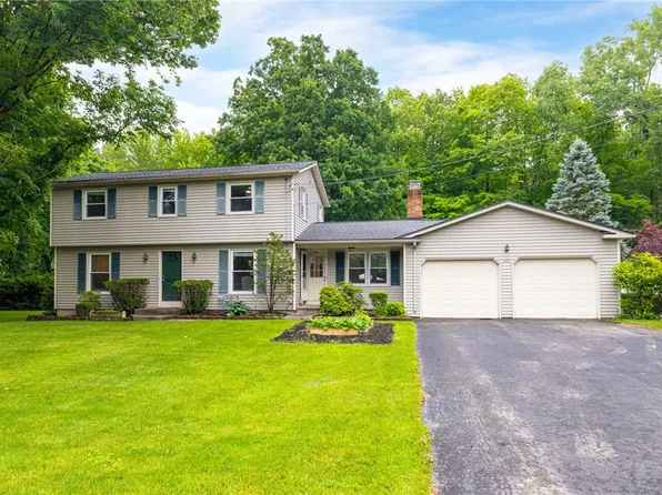 455 Reeves Rd, Pittsford, NY 14534
