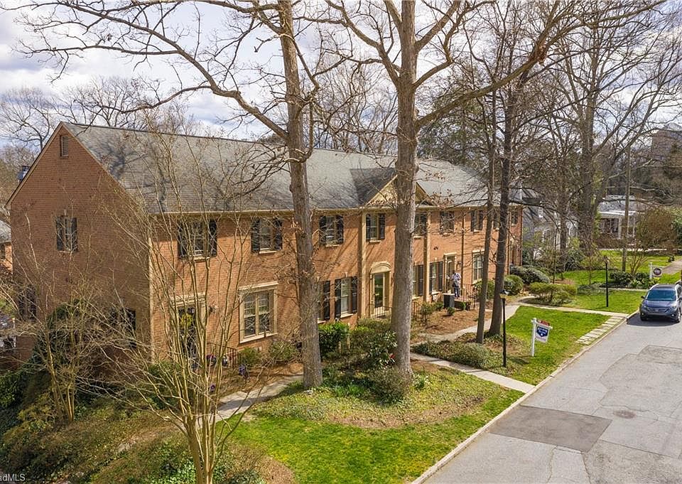 1st image of 404 B Fisher Park Cir