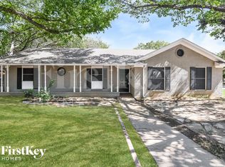 600 NW Chisholm Rd, Burleson, TX 76028