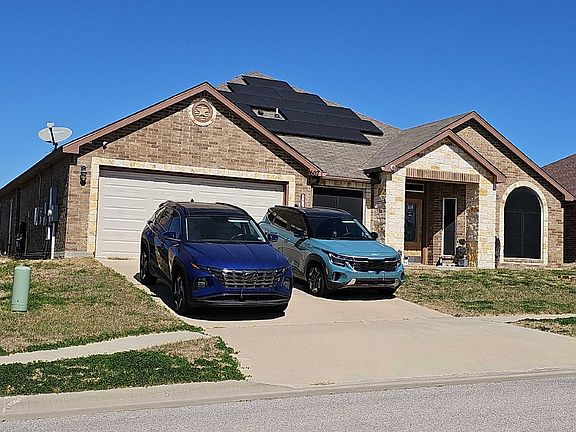 3rd image of 607 Deborah Kay Dr