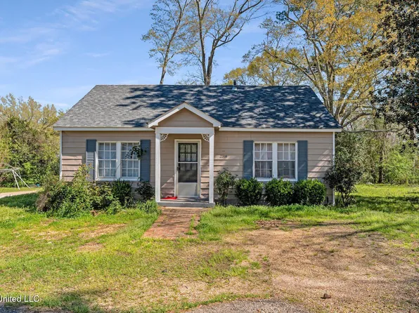 2314 Blount Ave, Prentiss, MS 39474