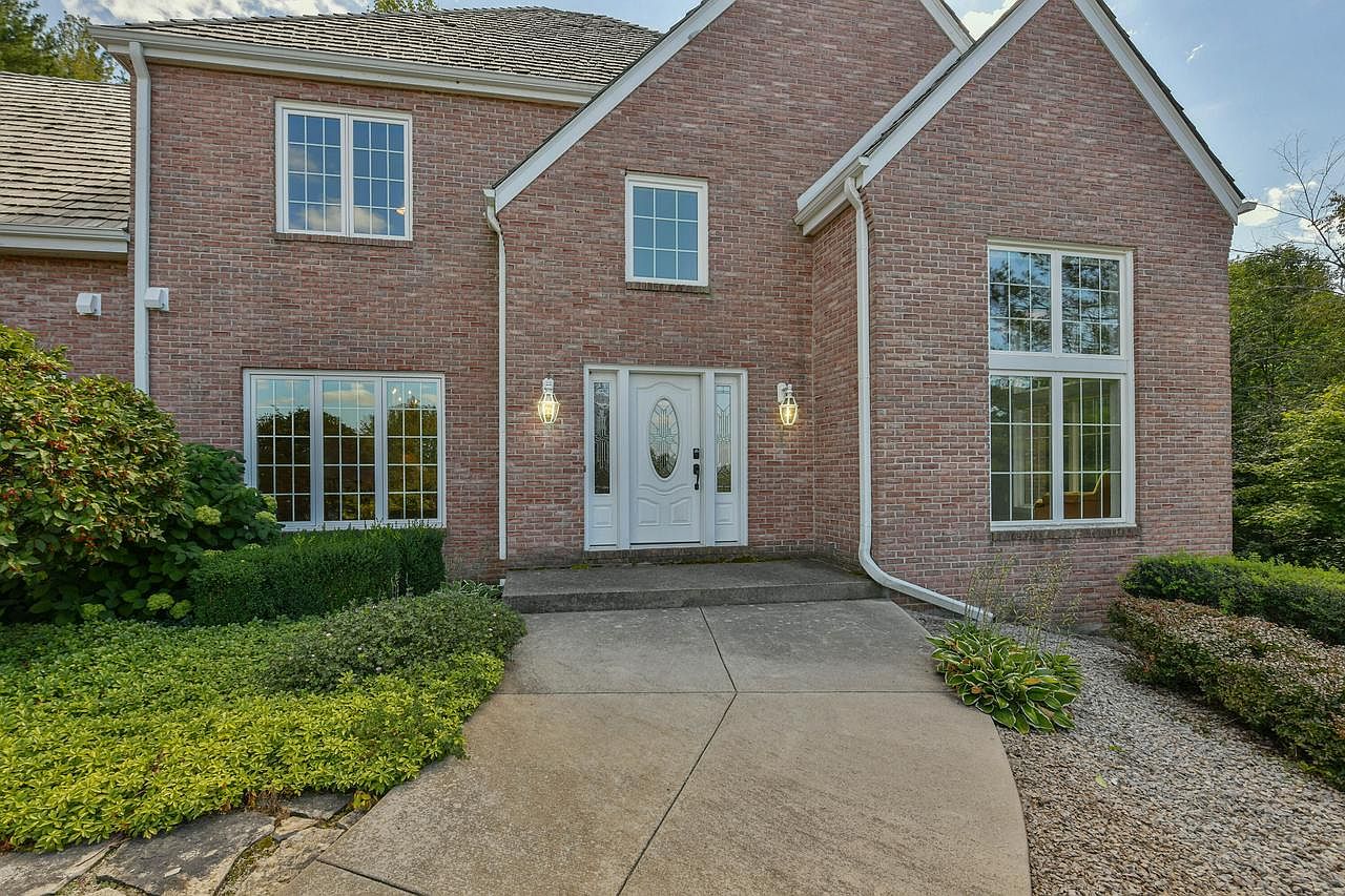 W248S6138 Deerfield CIRCLE, Waukesha, WI 53189 MLS 1850432 Zillow