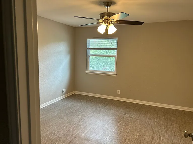 11700 Sierra Nevada — Photo 11