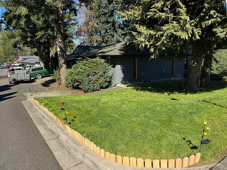 300 N 4th Pl — Photo 2