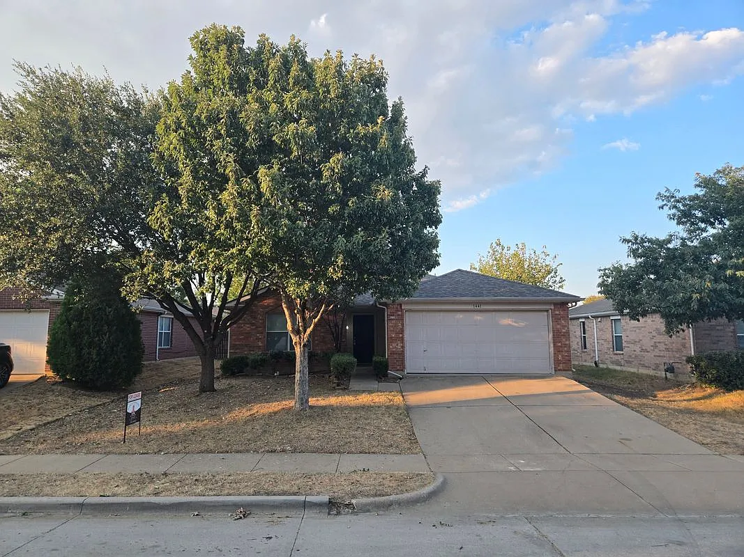 3 bed, 2.0 bath, 1507 sqft, $2,000 — Photo 1