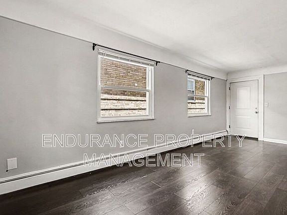3rd image of 1932 Truitt Ave #2