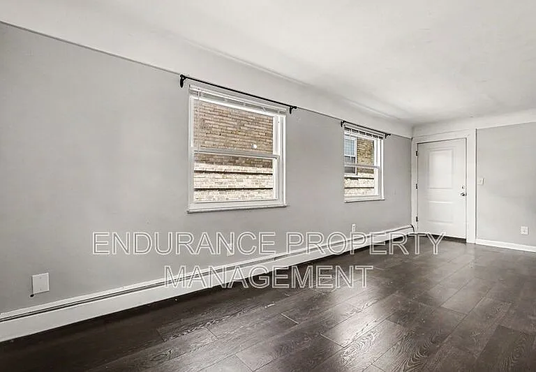 1932 Truitt Ave #2 — Photo 3