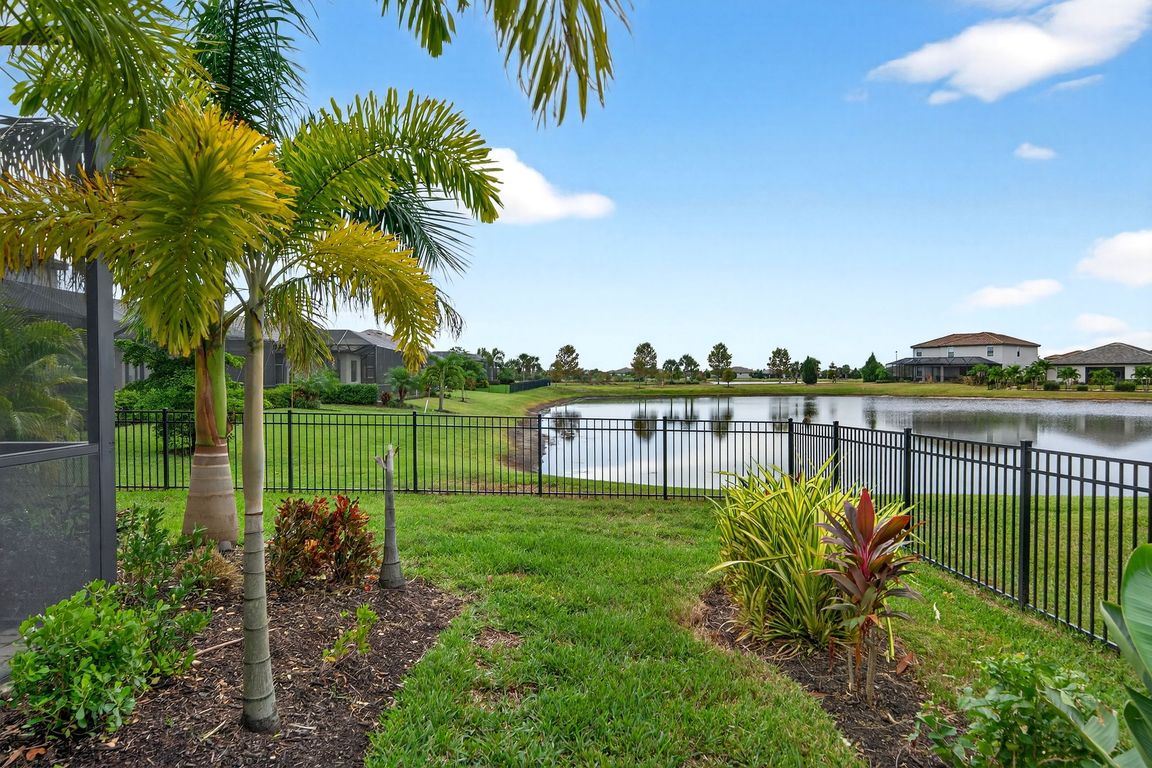 76-web-or-mls-4852 Coastal Days Ln-98