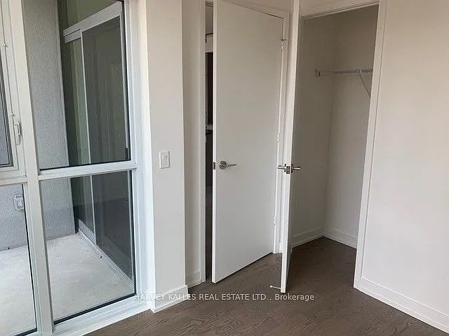 1 Yorkville Ave #705 — Photo 32
