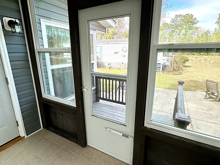 419 Quartermaster Ct — Photo 57