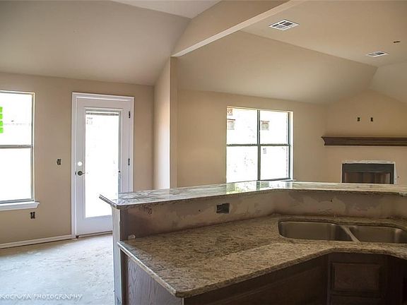 4th image of 4821 Tilted Mesa Ct