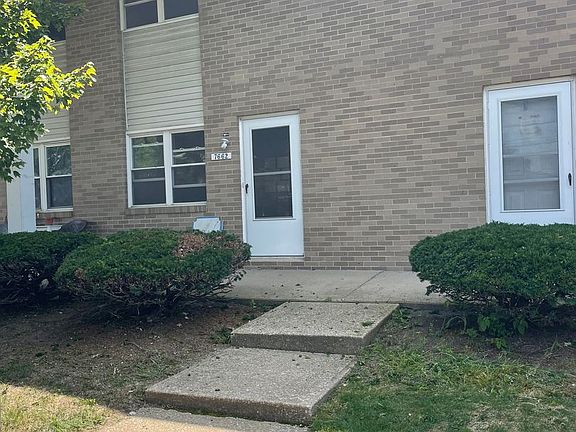 2nd image of 7630-88 Stuhldreher St NW #7662