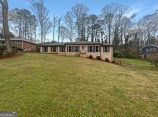 724 Dukehart Ct, Stone Mountain, GA 30083