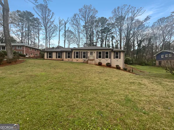 724 Dukehart Ct, Stone Mountain, GA 30083