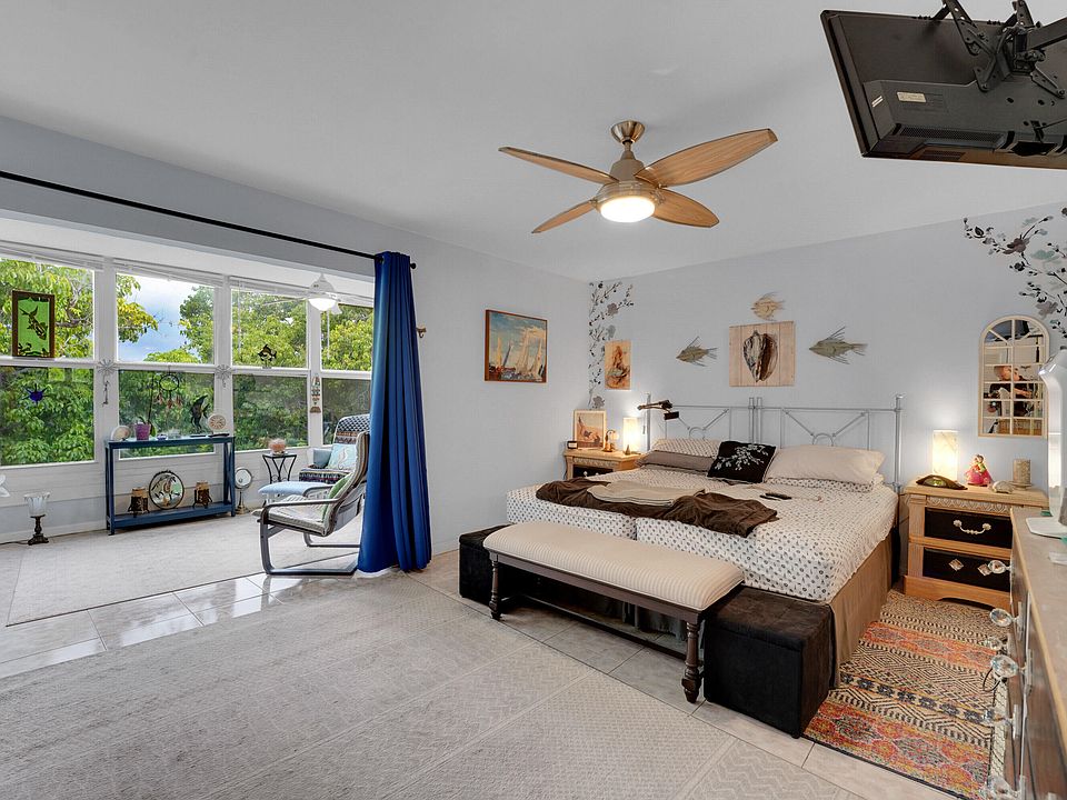1st image of 408 Southampton A