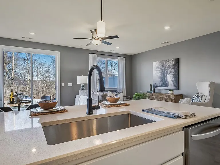 6001 Mill Tree Ct — Photo 3