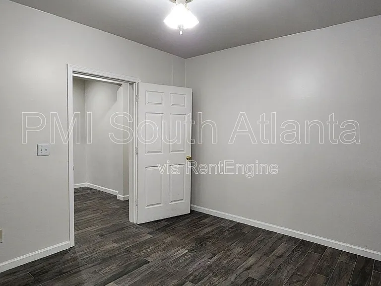 755 Castlebrooke Way SE — Photo 11