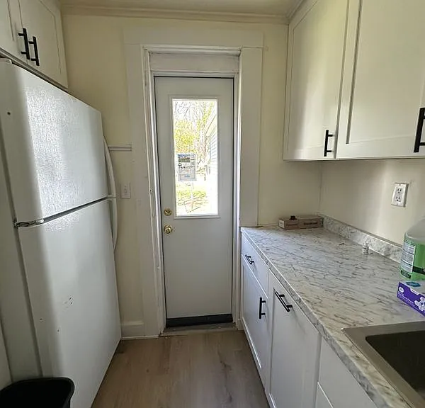 105 E William St #FRONT — Photo 6
