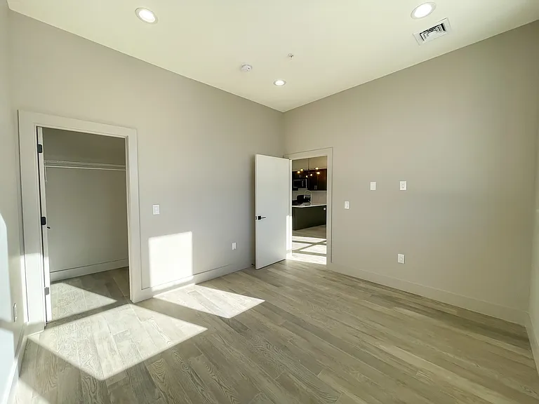 604 Bloomfield Ave #201 — Photo 7