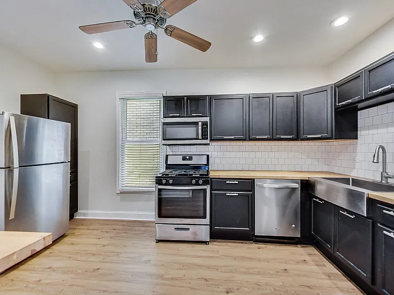 2719 N Ridgeway Ave #1 — Photo 1