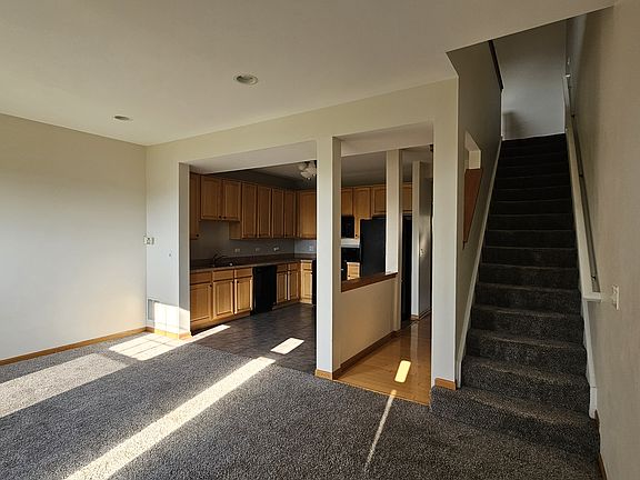 5th image of 2017 Limestone Ln