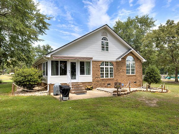 5th image of 203 Ridge Lake Dr