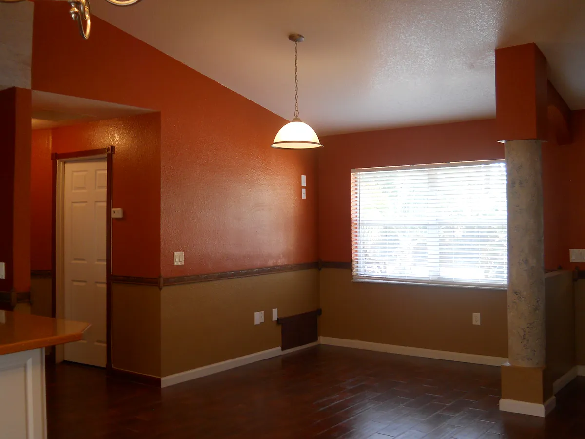 Building Photo - 4354 Sunburst Ave