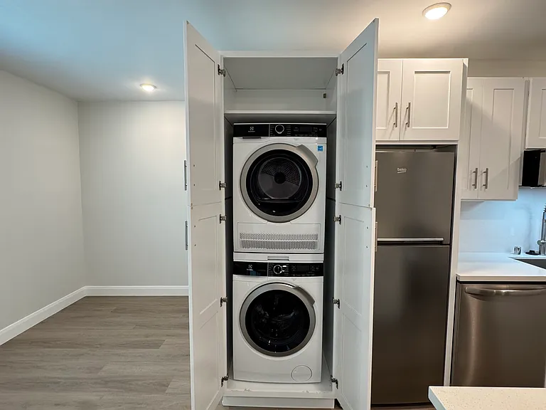 4100 Inglewood Blvd #8 — Photo 5