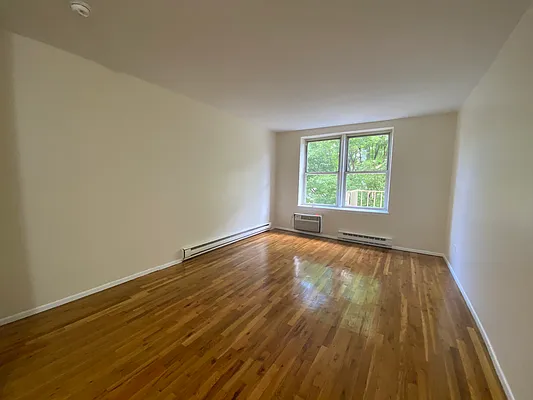 Rented by Oxford Property Group | media 7