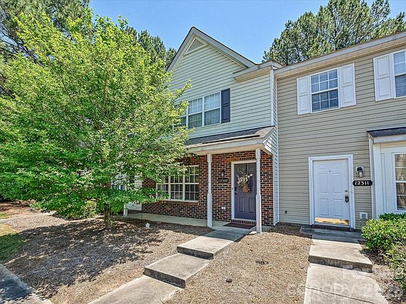 3rd image of 12307 Bluestem Ln