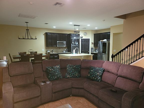 5th image of 5253 Villa Rosa Ave
