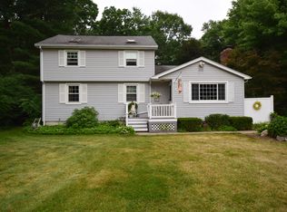28 Forest St, Palmer, MA 01095