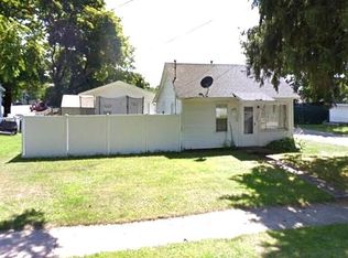 40 E State Rd, Grant, MI 49327