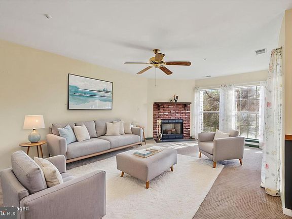 4th image of 200 Juneberry Way Unit 2C