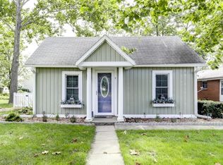 106 S 1st St, Fisher, IL 61843