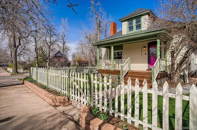 3 bed, 1437 sqft, $3,950 — Photo 3