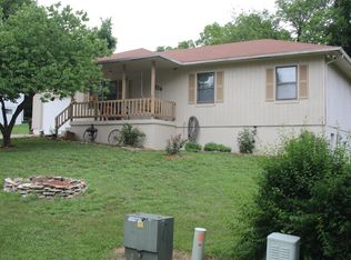 726 Walnut Dr, Warsaw, MO 65355