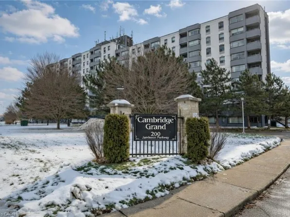200 Jamieson Pkwy #606, Cambridge, ON N3C 4B5