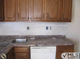 12209 Longtin St, Southgate, MI 48195