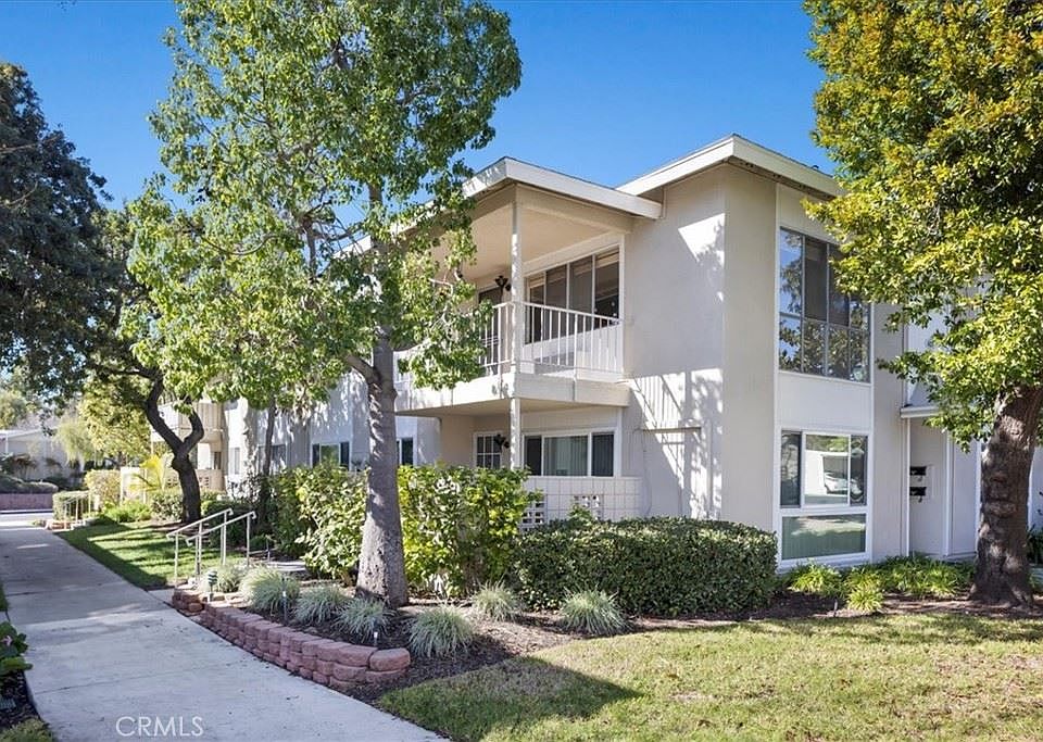 1st image of 401 Avenida Castilla Unit P