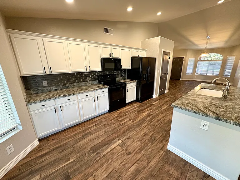 2866 E Toledo Ct — Photo 11