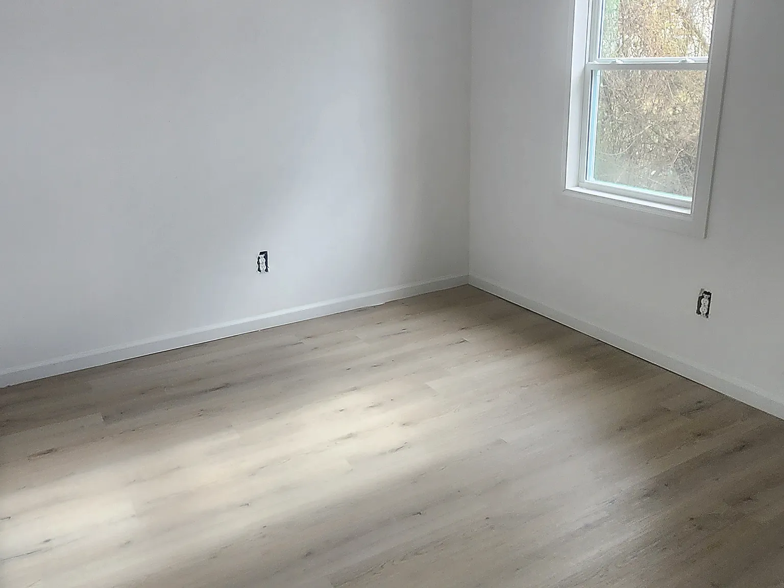 3 bed, 1030 sqft, $3,000 — Photo 4