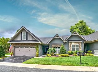 58 Waterside Dr, Hendersonville, NC 28791