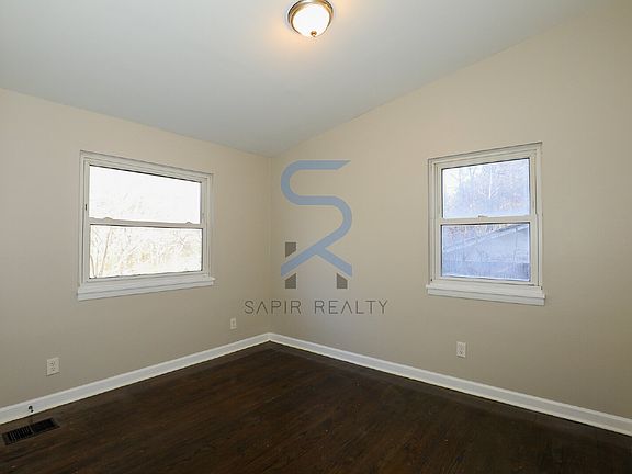 5th image of 518 W Sherwood Dr