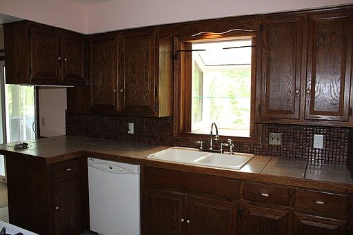 4th image of 2140 Highlander Dr SE