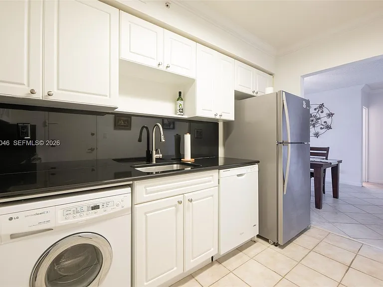 2501 S Ocean Dr #828 — Photo 33