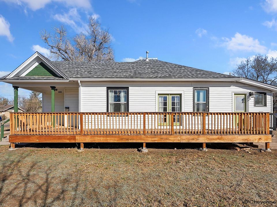 1st image of 600 E 24th St