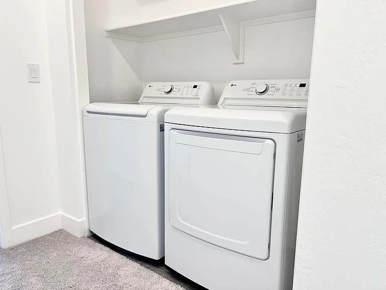1247 E Colter St #11 — Photo 23