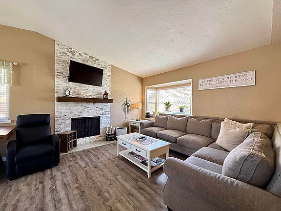4th image of 102 Davis Cir